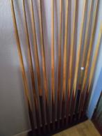 Rek ophang hout met 12 biljart keu's, Ophalen