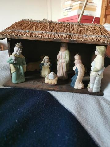 Crèche antique, avec figurines en porcelaine, Divers, Enlèvement ou Envoi, Utilisé