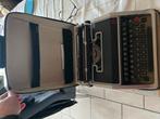 Typemachine met koffer en aankoopbon, Diversen, Typemachines, Ophalen, Zo goed als nieuw