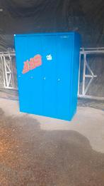 Ancien vestiaire métallique, Enlèvement