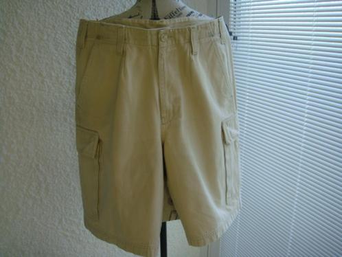 Bermuda Beige DIESEL Taille 32, Kleding | Heren, Broeken en Pantalons, Gedragen, Beige, Ophalen of Verzenden