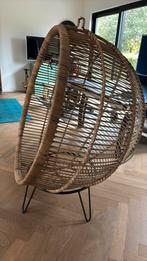 Ei stoel op steun, Huis en Inrichting, Stoelen, Ophalen, Zo goed als nieuw