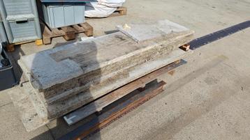 Betonnen platen 200x50x3.5cm voor tuinafsluiting of perceel beschikbaar voor biedingen
