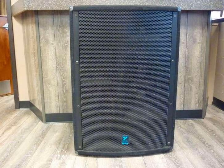 Yorkville 3way L804, TV, Hi-fi & Vidéo, Enceintes, Utilisé, Autres types, 120 watts ou plus, Autres marques, Enlèvement