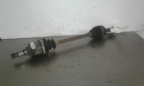 AANDRIJFAS LINKS VOOR Yaris (P1) (|4342052010|4342052120|), Auto-onderdelen, Remmen en Aandrijving, Toyota, Gebruikt