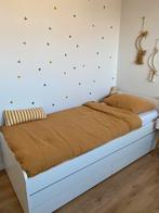 Bed met bedlade en 2 opberschuiven, Ophalen, Zo goed als nieuw