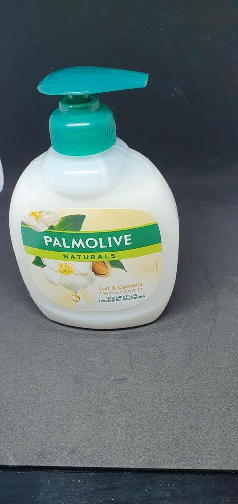 Palmolive vloeibare zeep, Handtassen en Accessoires, Uiterlijk | Lichaamsverzorging, Nieuw, Ophalen of Verzenden