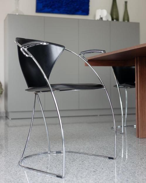 Set 6 Arrben stoelen. Zwart leder. Model Linda en Armlinda., Huis en Inrichting, Stoelen, Gebruikt, Vijf, Zes of meer stoelen
