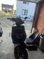Aprilla sr 2 tak 50cc, Fietsen en Brommers, Ophalen, Zo goed als nieuw