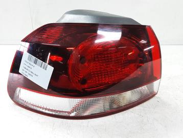 ACHTERLICHT LINKS Volkswagen Golf VI (5K1) (01-2008/11-2013) beschikbaar voor biedingen