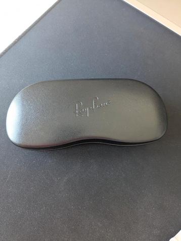 Ray-ban brillen koker beschikbaar voor biedingen