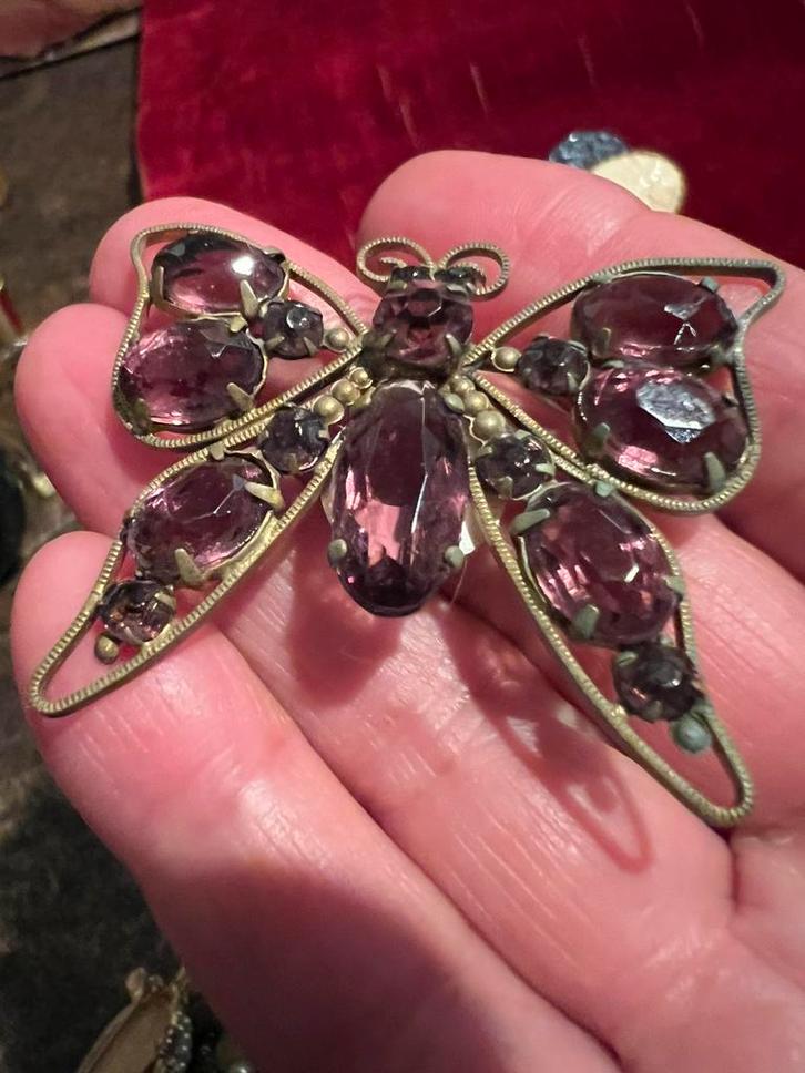 Vintage Vlinder Broche met Paarse Strass Sieraden Speld, Handtassen en Accessoires, Broches, Ophalen of Verzenden