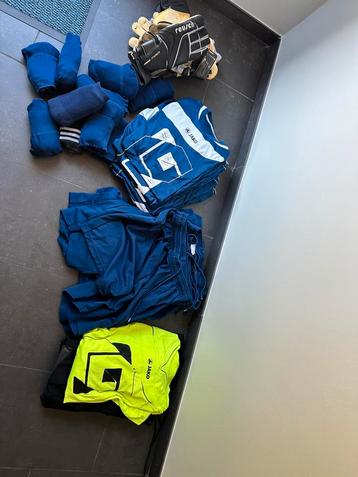 Mini voetbal team uitrusting, Enlèvement, Pantalon