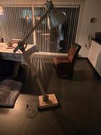 Staanlamp met stevige voet, Enlèvement