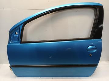 PORTIER LINKS VOOR Peugeot 107 (01-2005/05-2014) beschikbaar voor biedingen