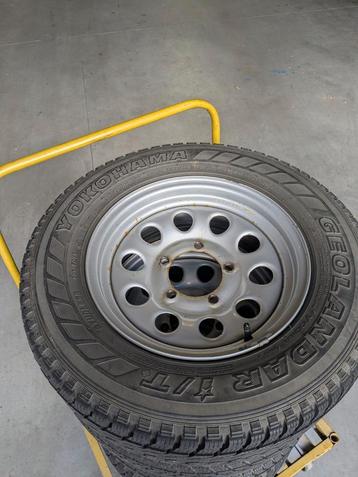 Complete wielen Suzuki Jimny beschikbaar voor biedingen