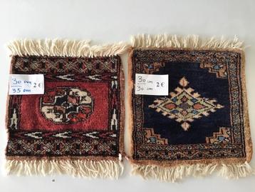 diverse kleine deurmatjes en tapijtjes beschikbaar voor biedingen