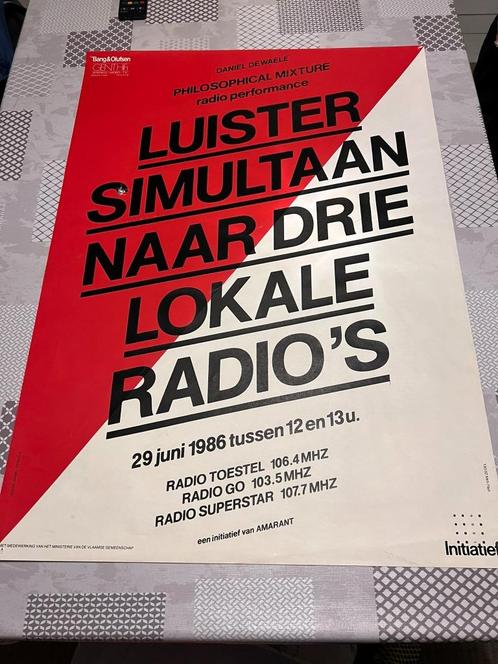 Vintage Poster Luister Simultaan naar drie lokale Radio's, Collections, Posters & Affiches, Utilisé, Musique, Affiche ou Poster pour porte ou plus grand
