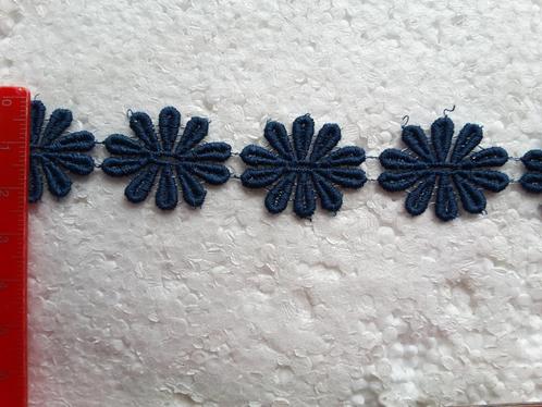 23 mm marineblauwe bloemenlintrand 23x29 mm bloem G2352, Hobby en Vrije tijd, Naaien en Fournituren, Nieuw, Ophalen of Verzenden