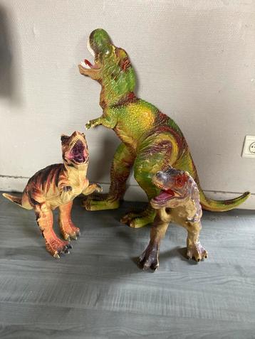 dinosaurus 15€ voor de 3 stuks beschikbaar voor biedingen