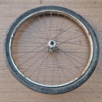 bromfiets op het achterwiel  beschikbaar voor biedingen