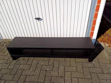 TV stand Ikea, Enlèvement