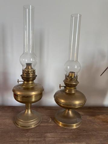 Set olielampen beschikbaar voor biedingen