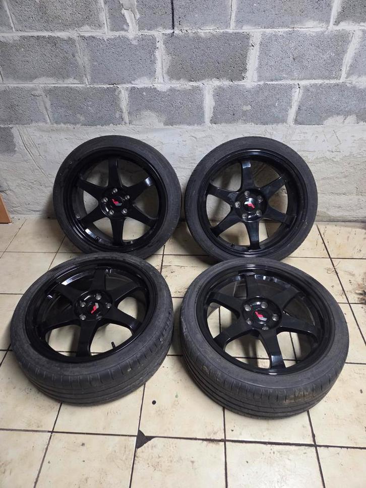 Kit de jantes et pneus japan racing, Autos : Divers, Accessoires de voiture, Enlèvement