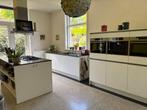 3 DELIG KEUKEN MET EILAND