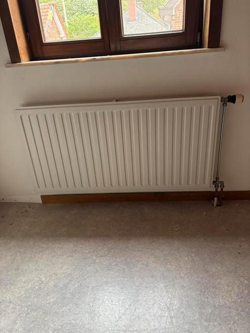 Radiatoren - verschillende maten, Doe-het-zelf en Bouw, Verwarming en Radiatoren, Zo goed als nieuw, Radiator, Ophalen