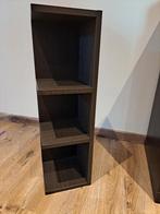 Hoekkastje om op te hangen, Enlèvement