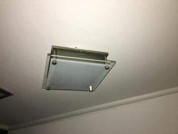 Plafondlamp met mat glas 17x17x7 beschikbaar voor biedingen