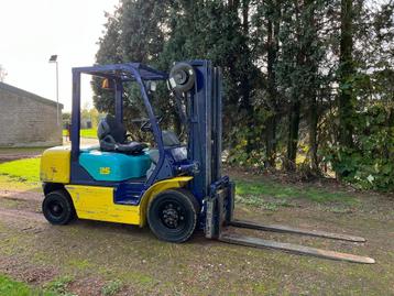 Komatsu FD25T (FULL) 2002 Triplo Freelift Sideshift  beschikbaar voor biedingen