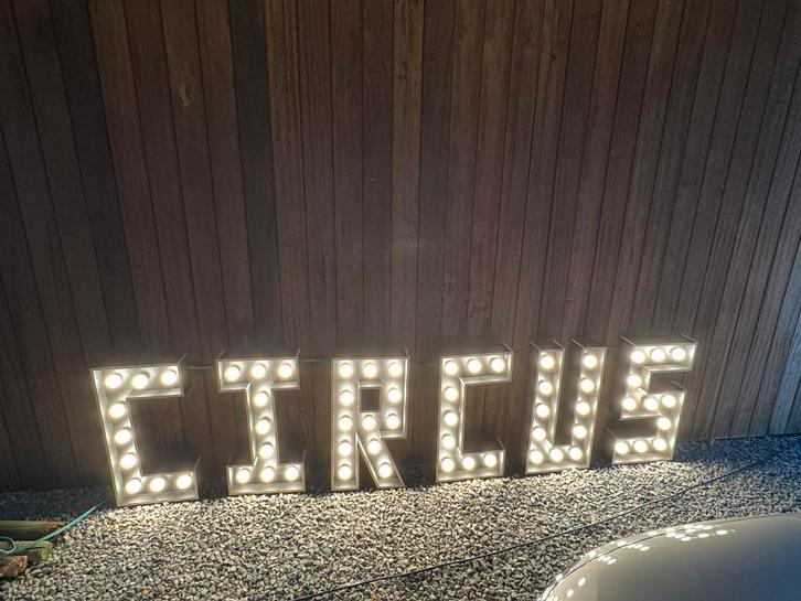 Lettres lumineuses CIRCUS, Musique & Instruments, Lumières & Lasers, Neuf, Lumières, Enlèvement
