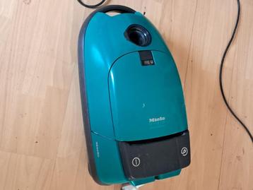 Miele stofzuiger, Elektronische apparatuur, Stofzuigers, Stofzak, Gebruikt, Stofzuiger, Ophalen of Verzenden