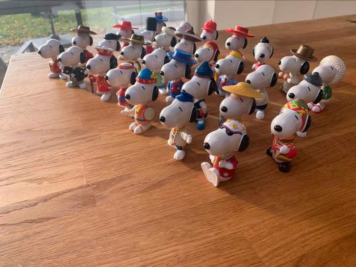 McDonald’s - Snoopy World Tour - Complete Set, Verzamelen, Poppetjes en Figuurtjes, Zo goed als nieuw, Ophalen