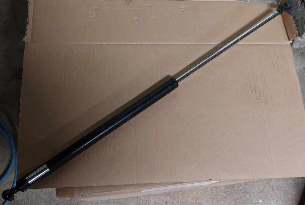 Kofferbakcilinder voor Suzuki Alto 0.8 (1986-1994), Ophalen of Verzenden, Gebruikt, Achter, Suzuki