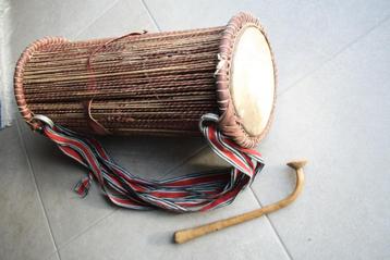 Vier muziekinstrumenten uit Niger, Boeken, Ophalen