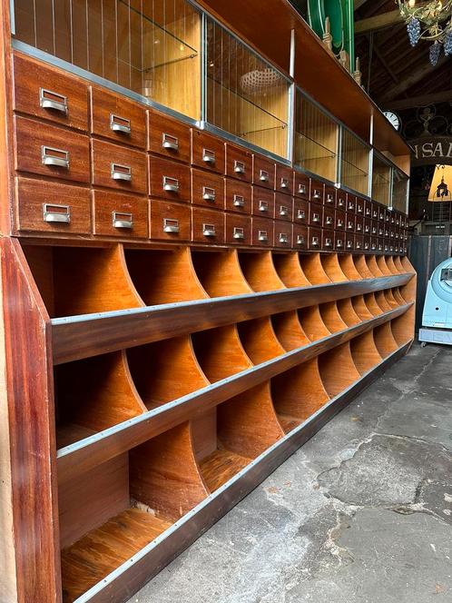 Winkelkast ladenkast apothekerskast zadenkast vintage kast, Maison & Meubles, Armoires | Commodes, Enlèvement ou Envoi