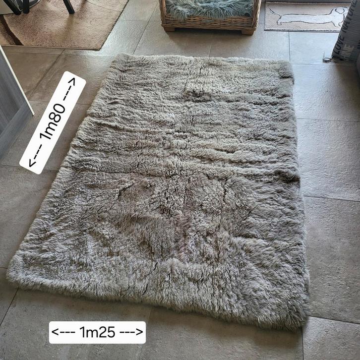 Tapijt met echte schapenwol 1m25 op 1m80., Huis en Inrichting, Stoffering | Tapijten en Vloerkleden, Zo goed als nieuw, Ophalen