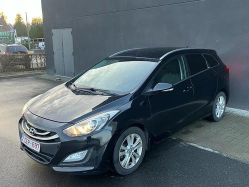 Hyundai i30 2015 Facelift model 1.6D Perfecte staat!, Autos, Hyundai, Particulier, i30, Diesel, Euro 5, Break, 5 portes, Boîte manuelle