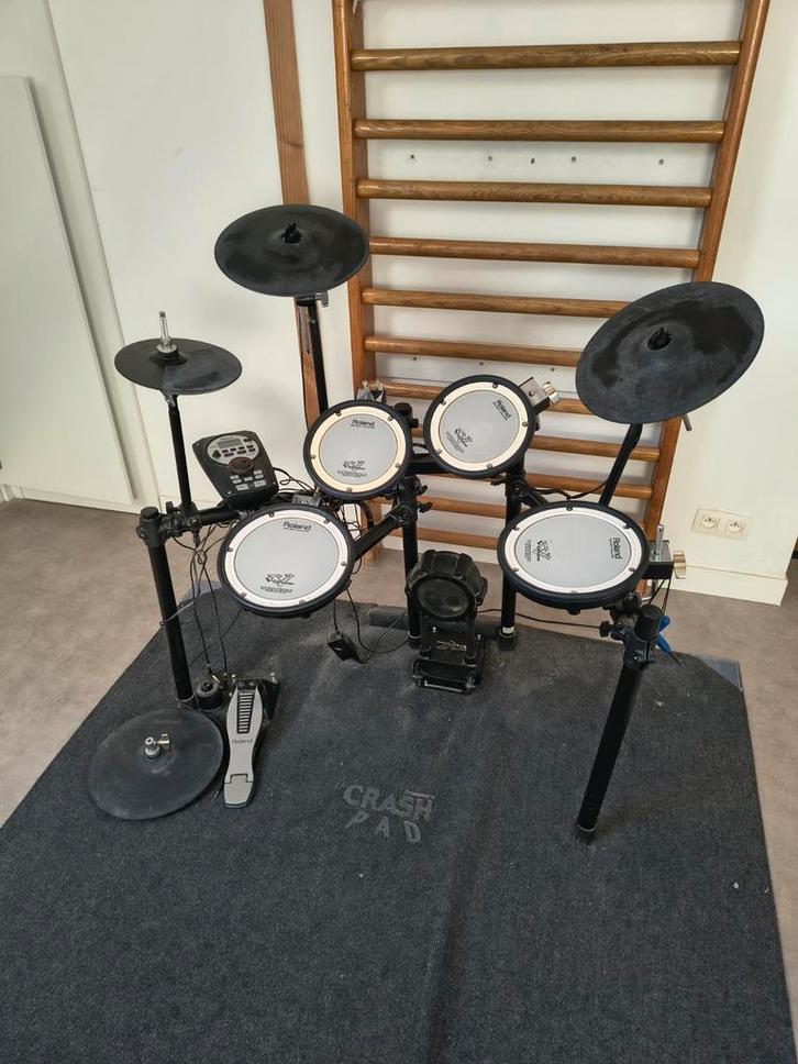 Roland TD11 extra hihatpad en drummat, Musique & Instruments, Batteries & Percussions, Comme neuf, Roland, Enlèvement