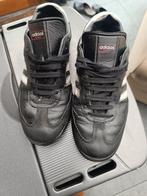 Schoenen zwart Adidas maat 44 jongens, Ophalen of Verzenden, Zo goed als nieuw, Schoenen