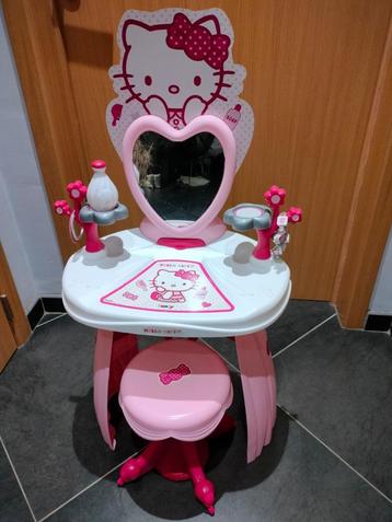 Coiffeuse Hello Kitty beschikbaar voor biedingen