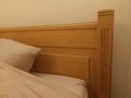 Massief houten bed, Ophalen, Gebruikt, Beige, Tweepersoons