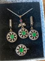 zilveren smaragd setje met ketting en oorbellen, Bijoux, Sacs & Beauté, Colliers, Argent, Rouge, Enlèvement ou Envoi, Réglable