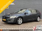 Volvo V60 2.4 D6 AWD Plug-In Hybrid Summum | Leder | Pano |, Auto's, Automaat, 48 g/km, Parkeersensor, Zilver of Grijs