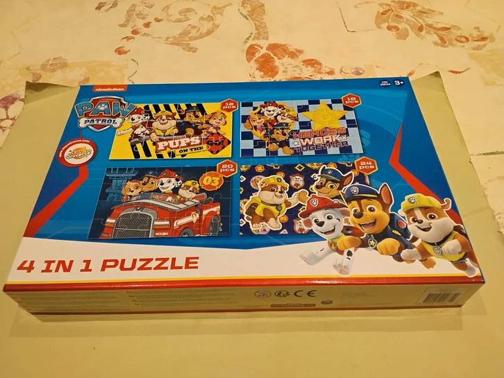 4 Mooie puzzels in 1 doos, Enfants & Bébés, Jouets | Puzzles pour enfants, Comme neuf, 2 à 4 ans, Enlèvement