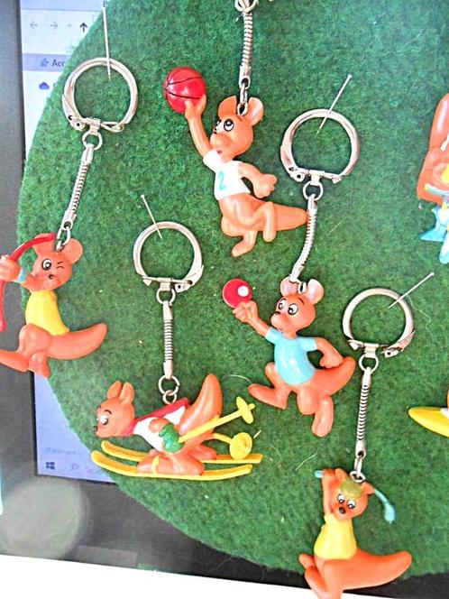 vintage :. kleine sleutelhangers ,  de kangoeroe in de sport, Verzamelen, Sleutelhangers, Nieuw, Sport, Ophalen of Verzenden