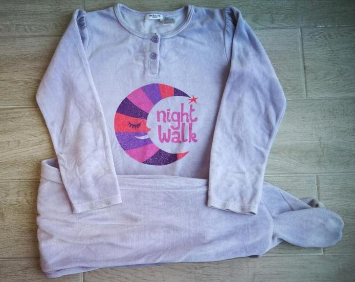 Warme gladfluwelen pyjama met voetjes - La Redoute maat 128, Kinderen en Baby's, Kinderkleding | Maat 128, Zo goed als nieuw, Meisje